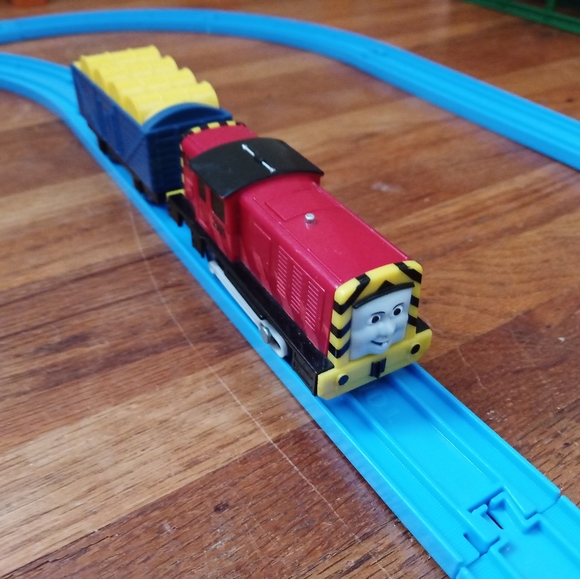 Thomas and Friends Trackmaster Salty - Picture 3 of 10